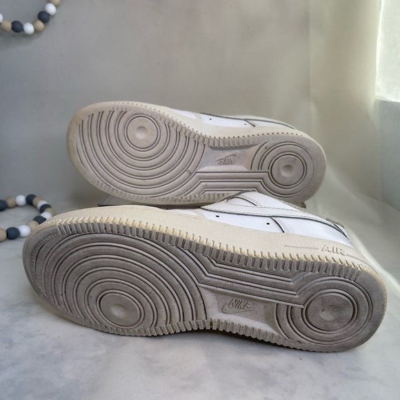 Nike Nike Air Force 1 Low White sneakers DD8959-100 Size 6 - Picture 8 of 9